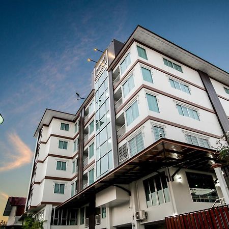Winner Sriracha Serviced Apartment 시 라차 외부 사진